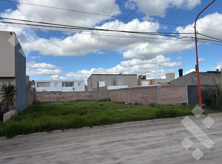 Terreno · 375m²