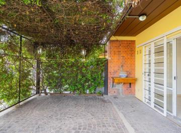 PH · 50m² · 2 Ambientes · 1 Cochera · PH en Venta de 2 Ambientes con Patio y Cochera