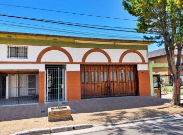Local comercial · 162m² · 1 Cochera · Venta Local Comercial C/espacio Aéreo - Mar de Ajo
