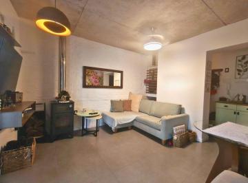 Departamento · 45m² · 2 Ambientes · Venta de Apartamento con Renta 1 Dormirorio Aguada