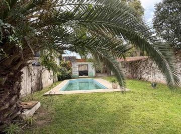 Casa · 233m² · 5 Ambientes · 2 Cocheras · Venta Casa 5 Amb con Local Hurlingham