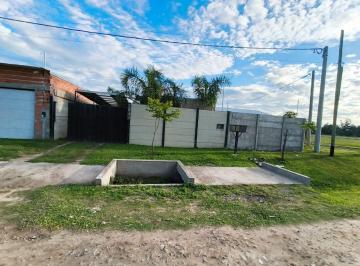 Quinta vacacional · 109m² · 1 Dormitorio · 2 Cocheras · Se Vende Quinta en Reconquista