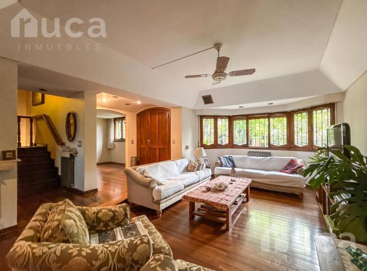 Casa · 476m² · 6 Ambientes · 4 Cocheras