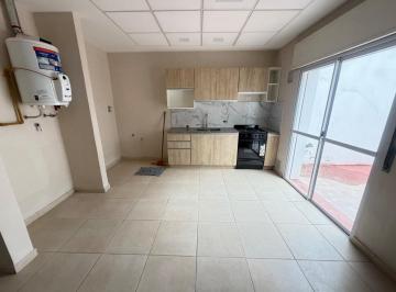 Departamento · 80m² · 3 Ambientes · Terraza Propia Amplia Departamento Alquiler 2 Dorm.