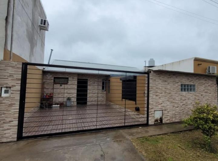 Casa · 100m² · 3 Ambientes · 1 Cochera
