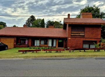 Casa de 5 ambientes, Pinamar · Chalet a 3 Cuadras de La Playa y 4 del Centro