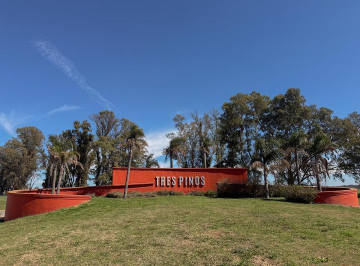 Terreno · 1300m²