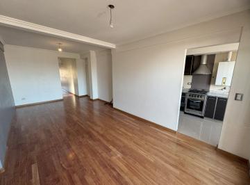 Departamento · 73m² · 3 Ambientes · 1 Cochera · Alquiler 3 Ambientes Villa del Parque Cochera