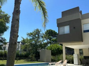 Casa · 340m² · 6 Ambientes · Venta de Casa en Barrio Privado Terralagos