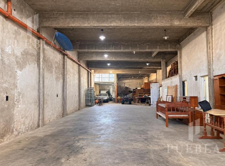 Depósito · 339m²