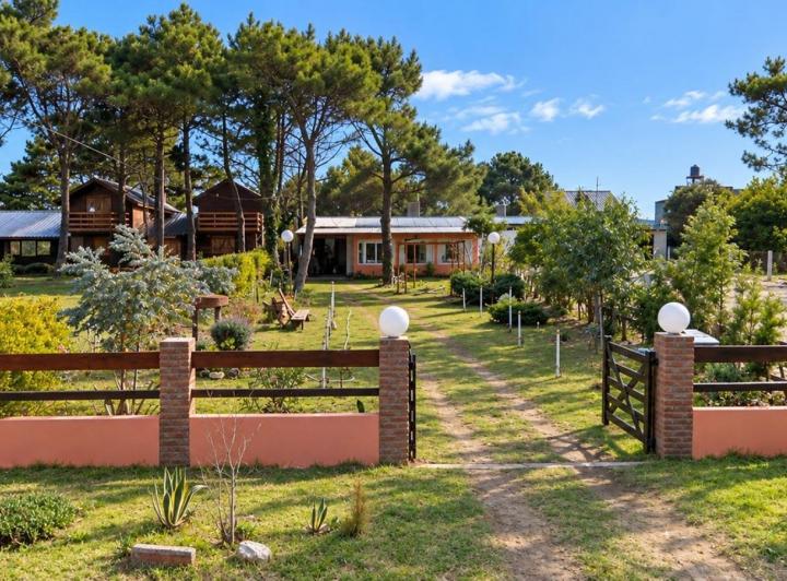 Casa · 80m² · 3 Ambientes · 3 Cocheras
