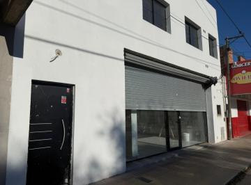 Local comercial · 110m² · 1 Ambiente · Local en Calle 520 E/ 10 y 11