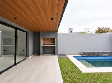 Casa · 206m² · 4 Ambientes · 4 Cocheras · Duplex
