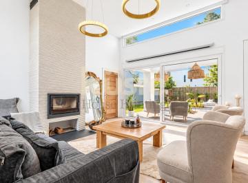 Casa · 326m² · 2 Ambientes · Casa Boutique en Alquiler Temporario | 1 Suite | Piscina Privada | La Barra