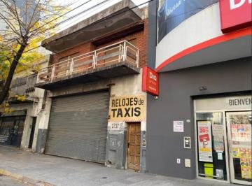 Local comercial · 400m² · 1 Ambiente · 1 Cochera · Local en Alquiler - Balvanera - con Oficinas
