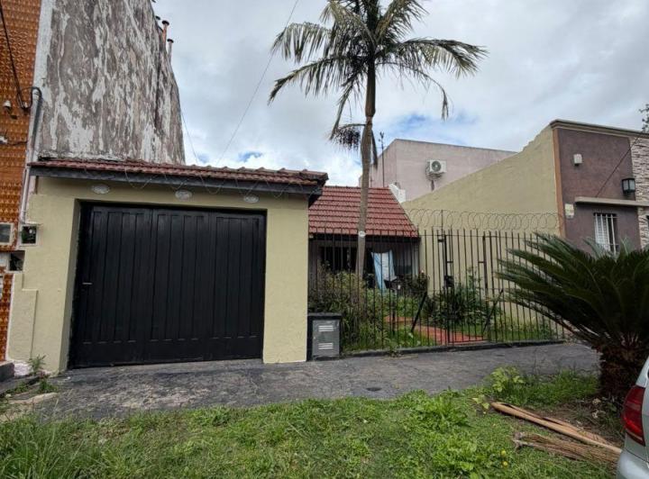 Casa · 70m² · 3 Ambientes · 1 Cochera