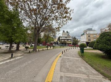 Casa de 10 ambientes, Neuquén · Casa (Ex Clínica) Independencia 300 Centro Neuquén