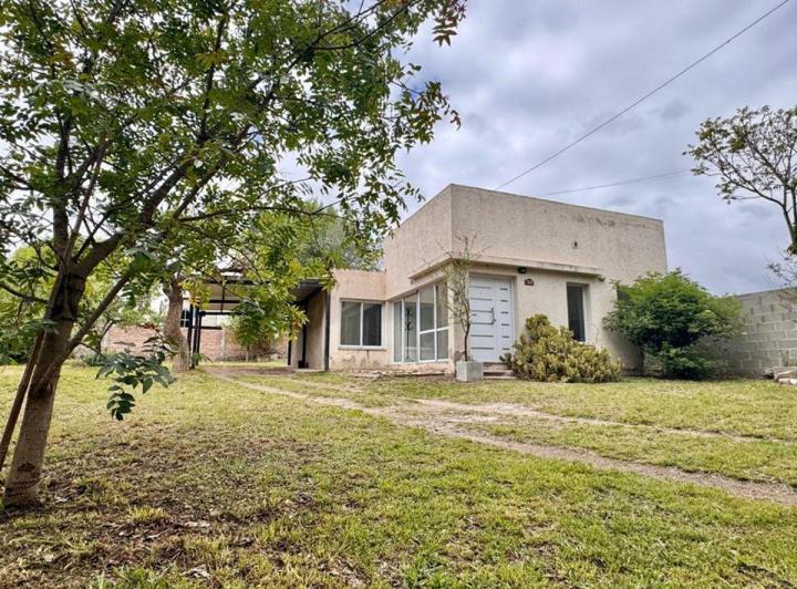 Casa · 100m² · 4 Ambientes · 1 Cochera
