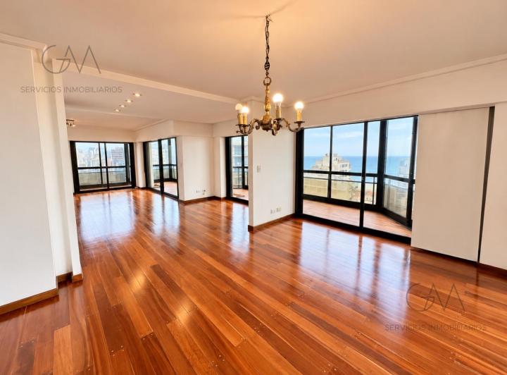 Departamento · 220m² · 4 Ambientes · 2 Cocheras