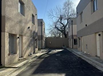 PH · 88m² · 3 Ambientes · 1 Cochera · PH en Venta en Ituzaingó Norte