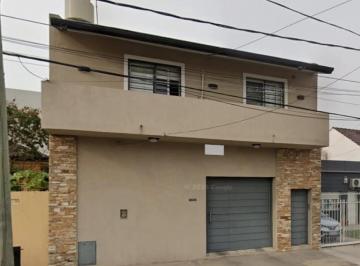 general-san-martin-jose-leon-suarez-venta-ph-4-ambientes · Venta - 4 Amb con Balcón, Garage y Patio. Garibaldi 2606.