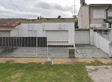 Casa · 100m² · 3 Ambientes · 1 Cochera · Casa Americana 3 Amb C/cochera en Moron Sur Apto Credito Hipotecario