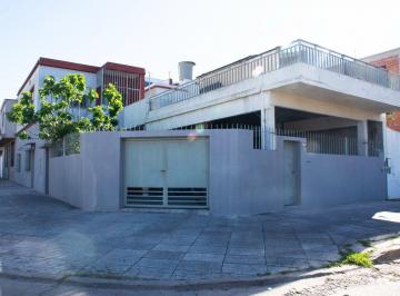 PH · 212m² · 5 Ambientes · 1 Cochera · Venta Casa 5 Ambientes Dos Plantas La Tablada