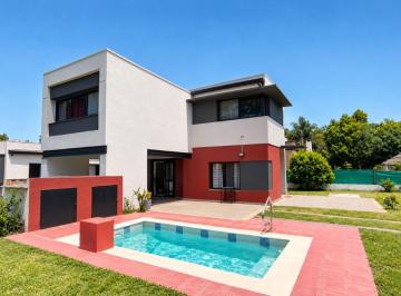 Casa · 160m² · 6 Ambientes · 1 Cochera · Casa en Colastine Norte Callejon Laborie 6000
