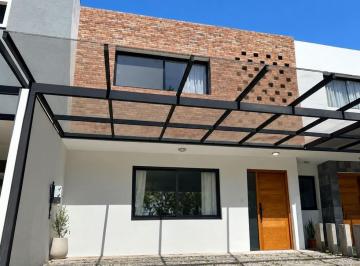 Casa · 180m² · 6 Ambientes · 2 Cocheras · Excelente y Lindísimo Dúplex en Chacra del Norte!