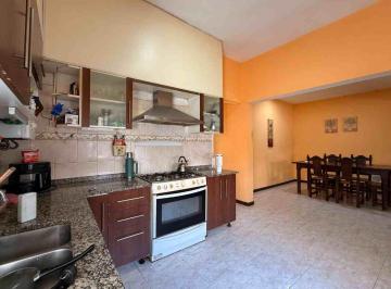 Casa · 178m² · 5 Ambientes · Casa en Venta 3 Dorm. Barrio Ludueña