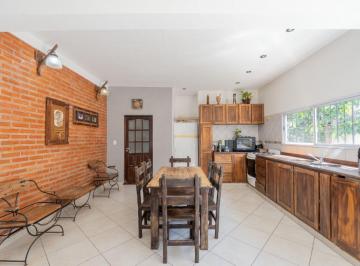 PH · 92m² · 4 Ambientes · 1 Cochera · PH 4 Ambientes en Castelar