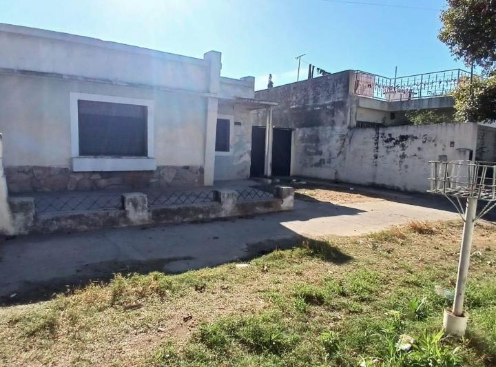 Casa · 225m² · 8 Ambientes
