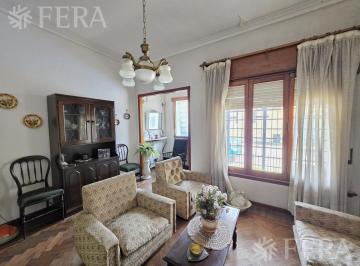 Casa · 90m² · 3 Ambientes · Venta Casa 3 Ambientes con Cochera en Wilde