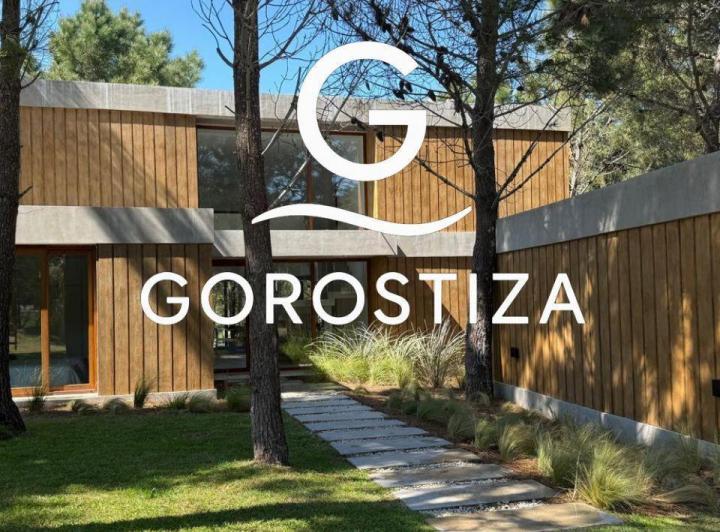 Casa · 261m² · 6 Ambientes