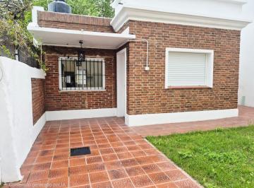 PH de 3 ambientes, Morón · Hermoso y Super Luminoso PH 3 Ambientes Reciclado a Nuevo! con Patio y Jardin!