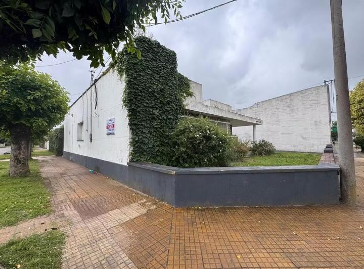 Casa · 100m² · 4 Ambientes · 1 Cochera