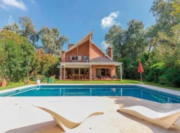 Casa · 210m² · 4 Ambientes · Casa - Las Praderas de Lujan