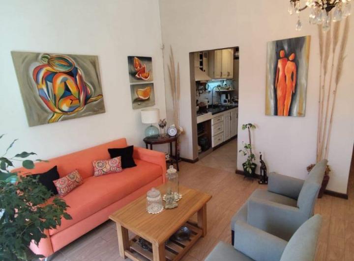Casa · 94m² · 5 Ambientes · 1 Cochera