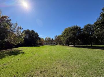 Terreno , Exaltación de la Cruz · Amplio Lote en Esquina de 1630 m - Arbolado y Privado