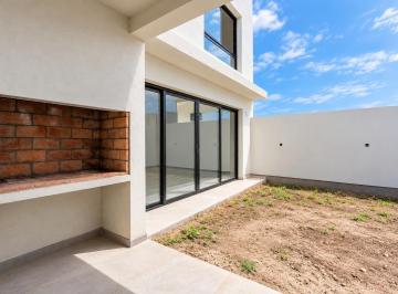 Departamento · 132m² · 3 Ambientes · 1 Cochera · Vendo Departamento en Villa Maria Housing Mariano Moreno