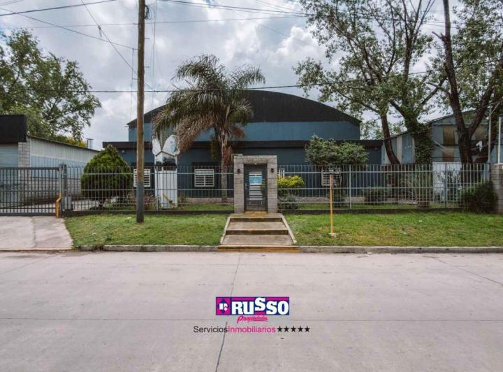Bodega-Galpón · 697m²