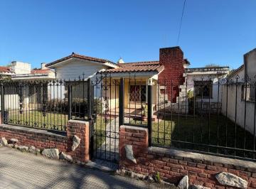 Casa de 5 ambientes, La Calera · Casa de 3 Dorm. con Departamento Independiente y Amplio Jardín en La Calera