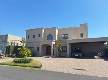 Casa · 350m² · 5 Ambientes · Casa en Alq. Temporario en Talar del Lago 2, General Pacheco, Tigre