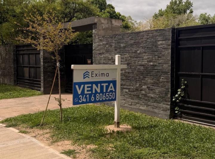 Casa · 216m² · 5 Ambientes · 5 Cocheras
