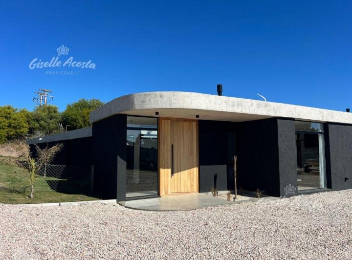 Casa · 196m² · 5 Ambientes