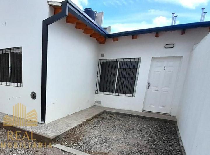 Casa · 10m² · 2 Ambientes