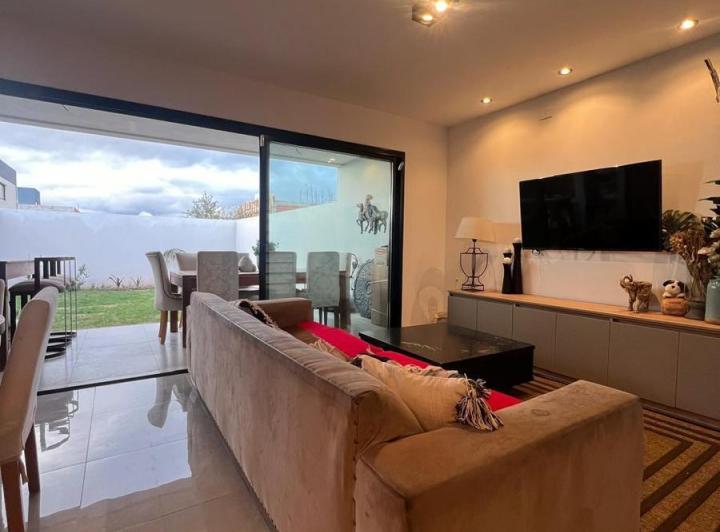 Casa · 118m² · 4 Ambientes · 1 Cochera