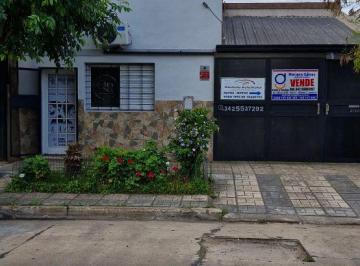 Casa de 12 ambientes, Ciudad de Santa Fe · Oportunidad! Casa + Inversión. 2 Casas en un Mismo Terreno.