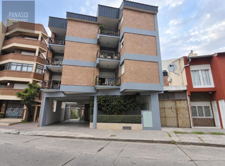 Departamento · 92m² · 4 Ambientes · 1 Cochera