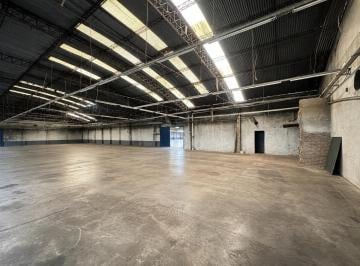 Bodega-Galpón · 2100m² · 1 Ambiente · Galpón de 2100 m² en Villa Martelli
